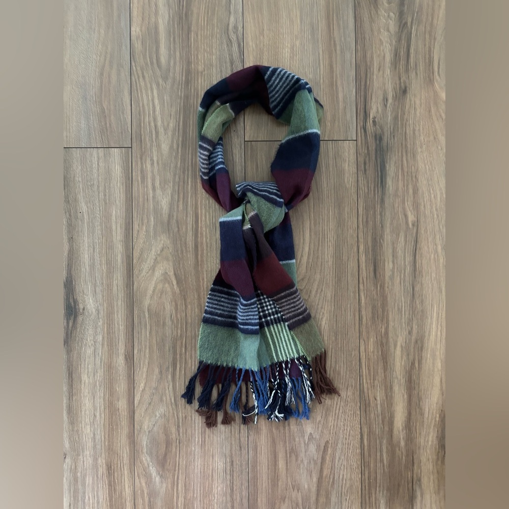 Cashmere Made in Scotland Plaid Scarf